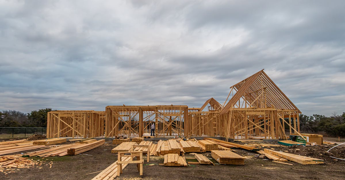 Budgeting for Unexpected Expenses in New Home Projects