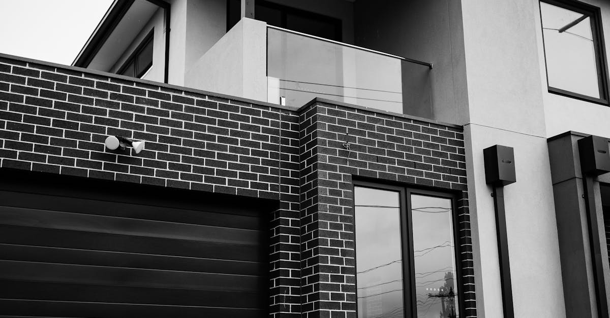 Comparing Fixed Rate and Variable Rate Home Loans